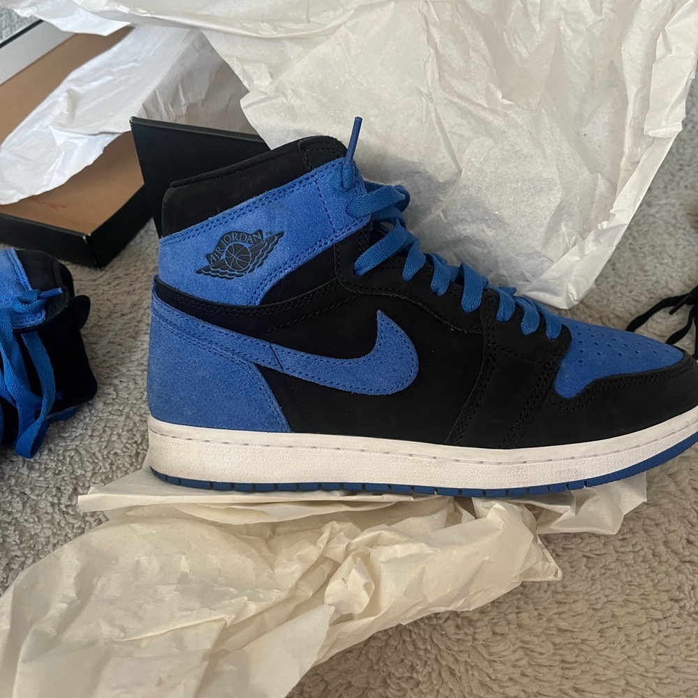 JORDAN 1 RETRO HIGH OG 'ROYAL REIMAGINED' Men’s Size 8 - Picture 2 of 9